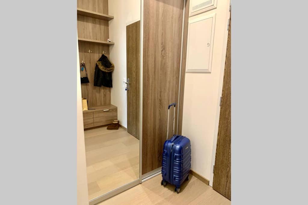 Appartamento New, Beautiful With Parking In Location! *