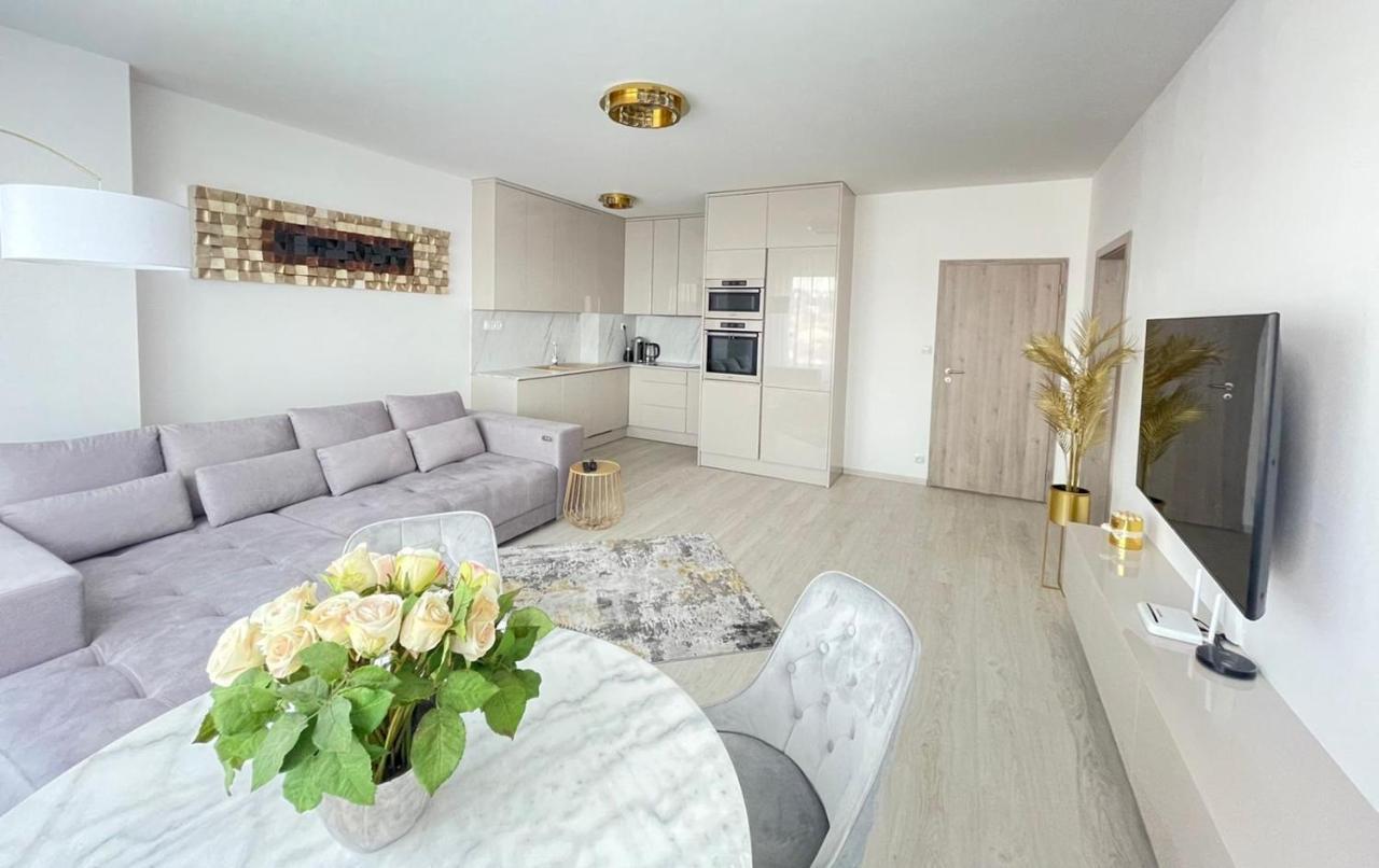 Apartment New Luxury Centre With Panoramic View, Free Parking