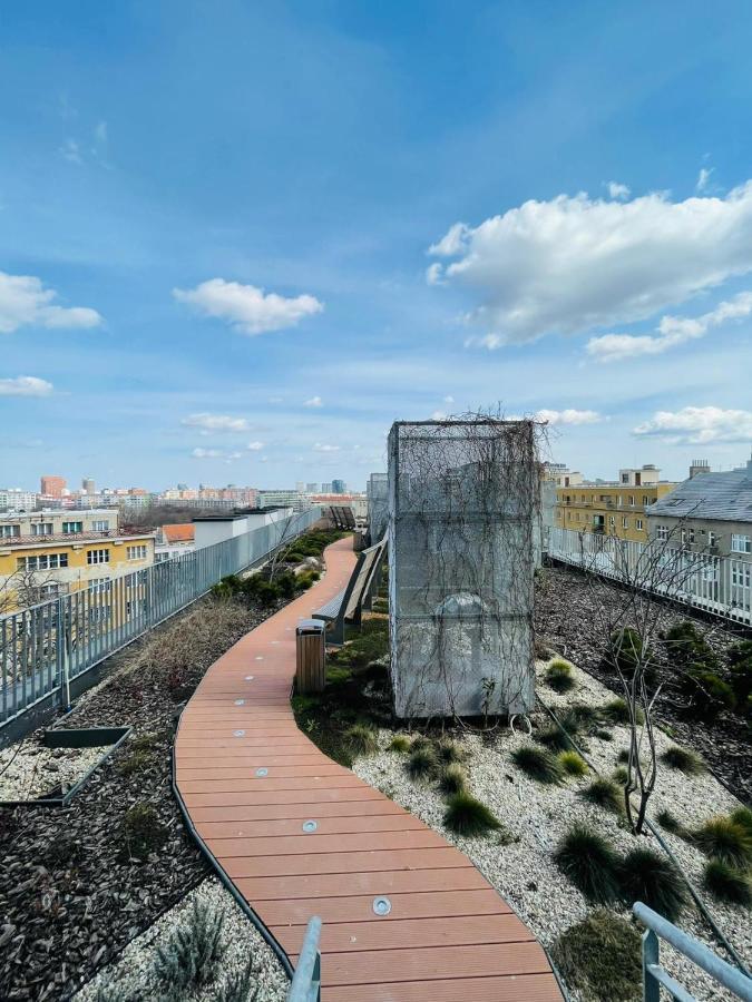 New Luxury Centre With Panoramic View, Free Parking Apartment Bratislava