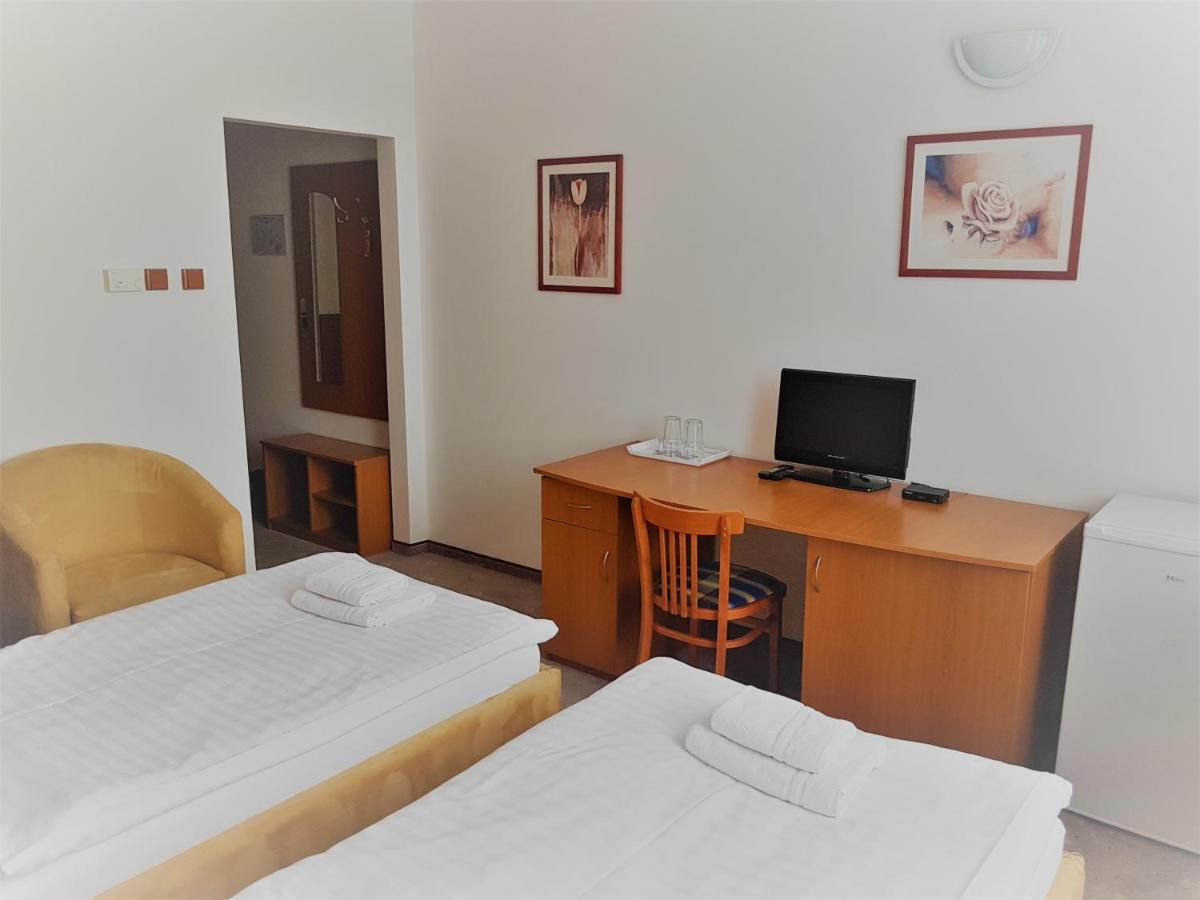 Student House *