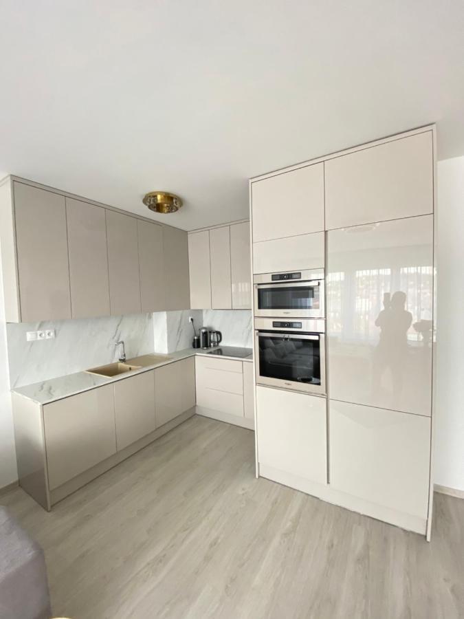 New Luxury Centre With Panoramic View, Free Parking Apartment Bratislava
