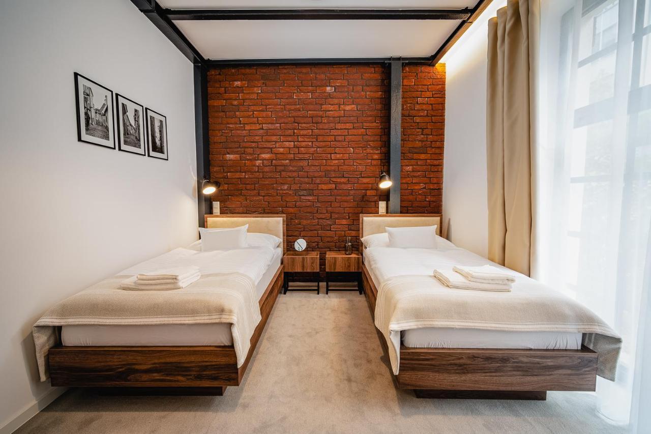 Hotel Garni Dock 3*