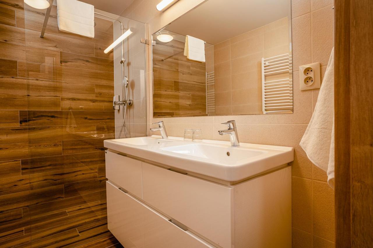 Garni Dock 3*