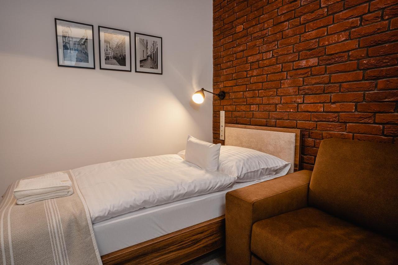 Garni Dock 3* Pressburg