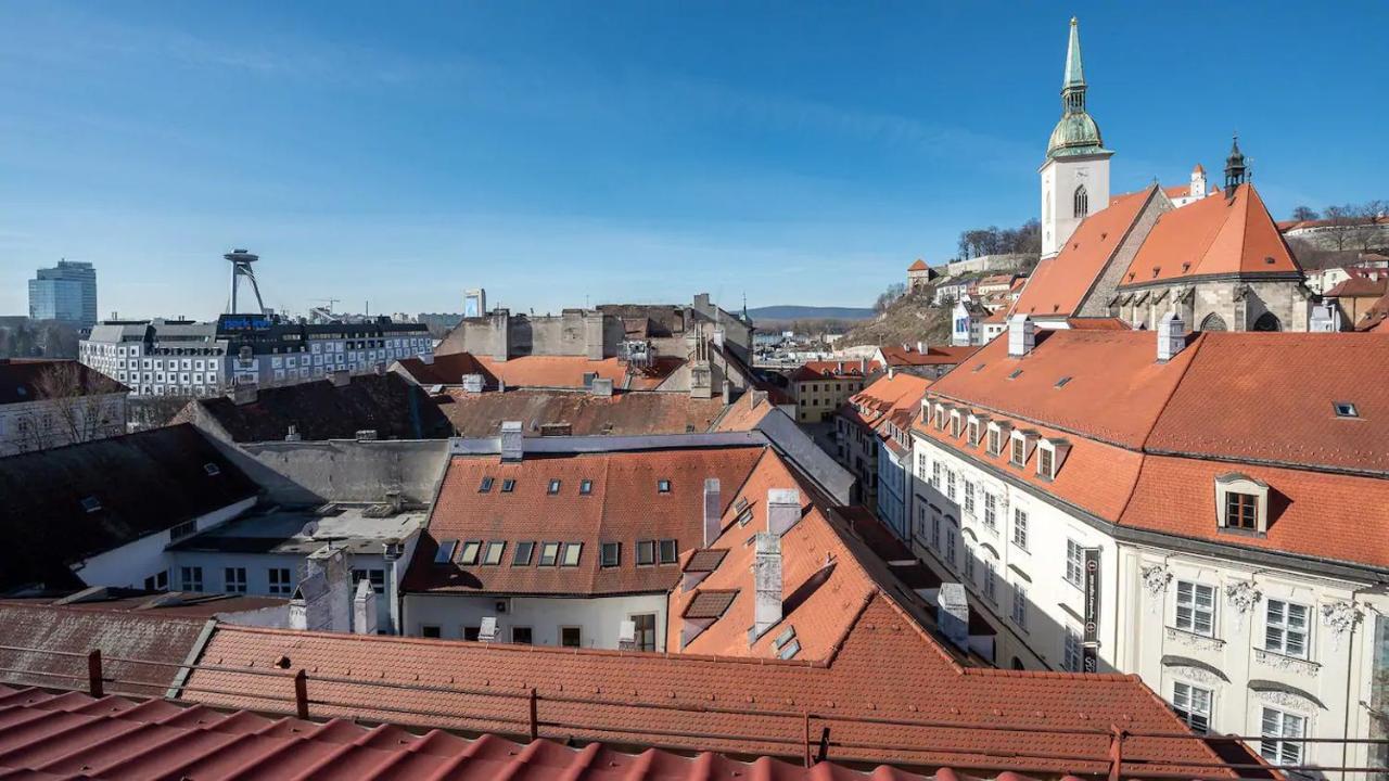 Majestic Views From A 60m2 Private Terrace - Castle, Cathedral, Old Town *