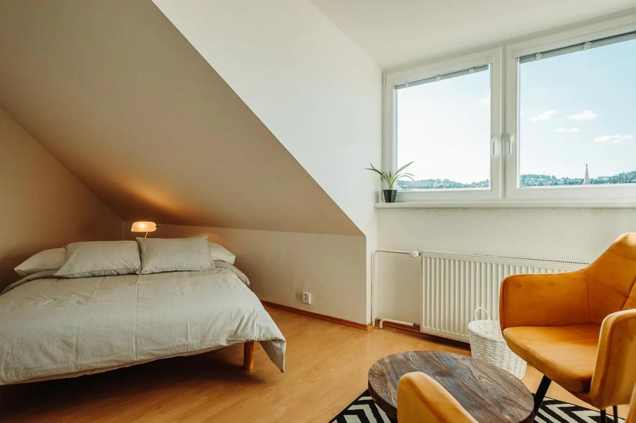 Majestic Views From A 60m2 Private Terrace - Castle, Cathedral, Old Town