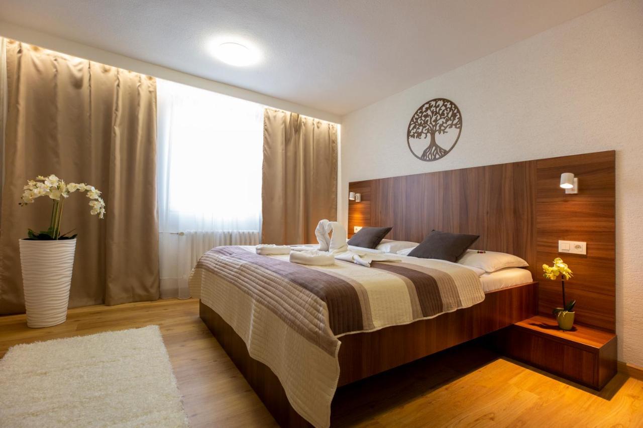 Wx Hotel 3*