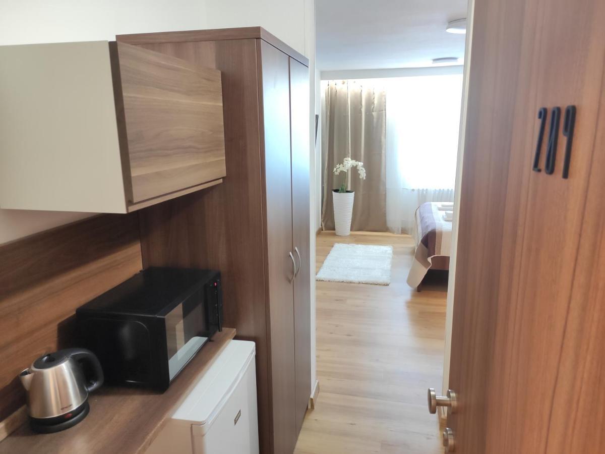Wx Hotel 3* Bratislava