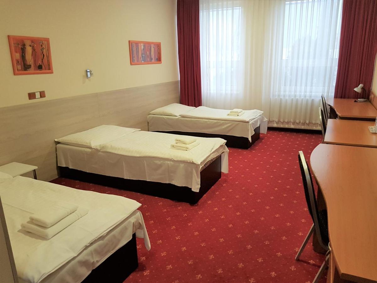 Aparthotel Student House *