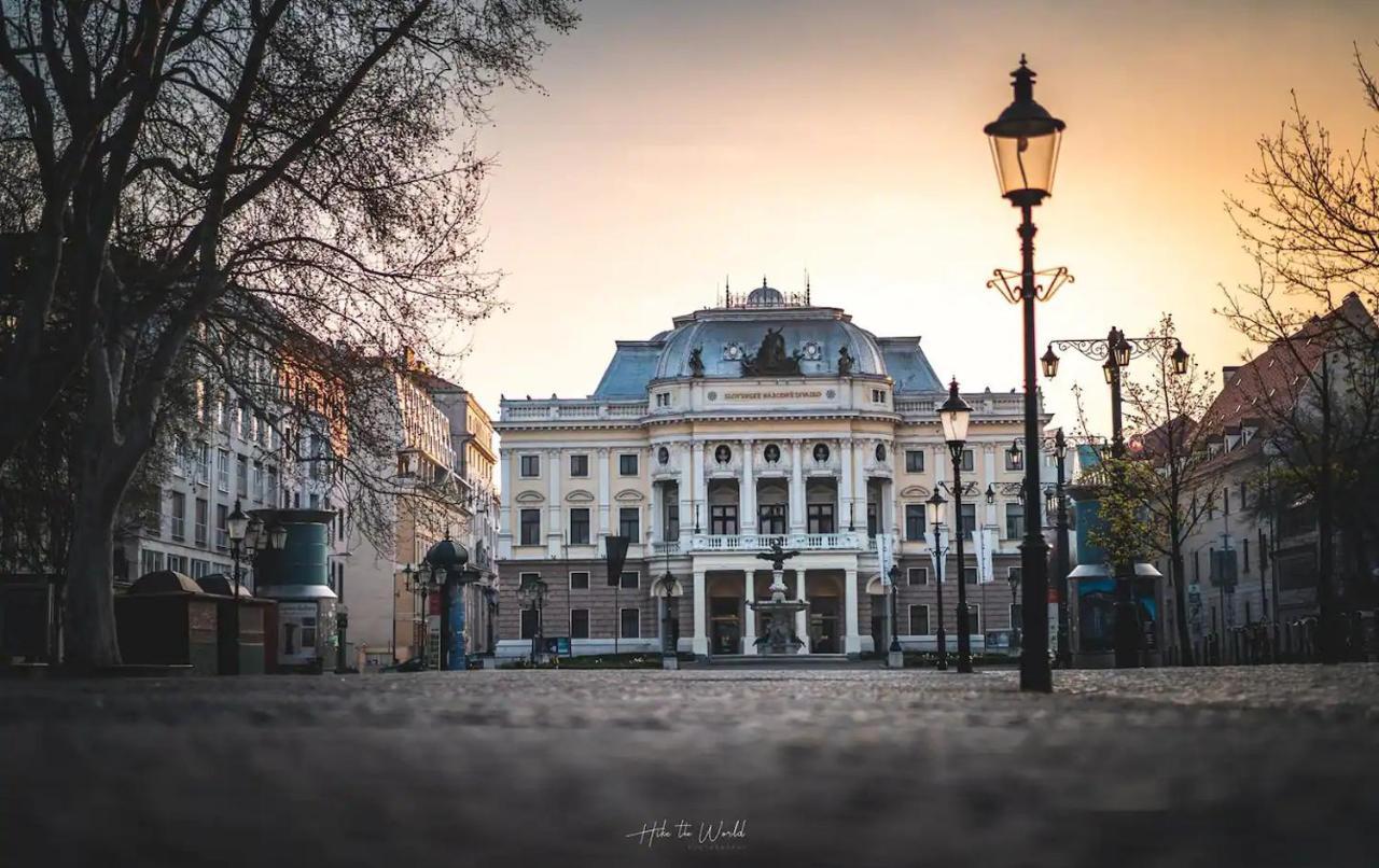Majestic Views From A 60m2 Private Terrace - Castle, Cathedral, Old Town * Bratislava