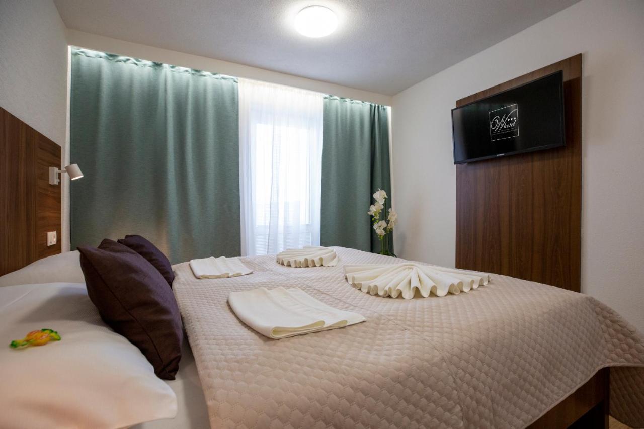 Wx Hotel 3*