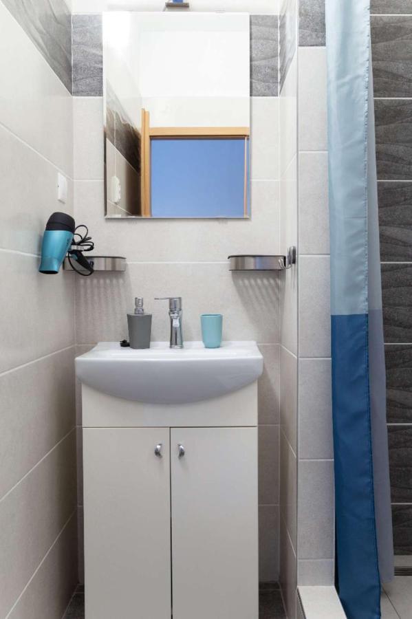 Jonas - Great Location Near Center Bratislava