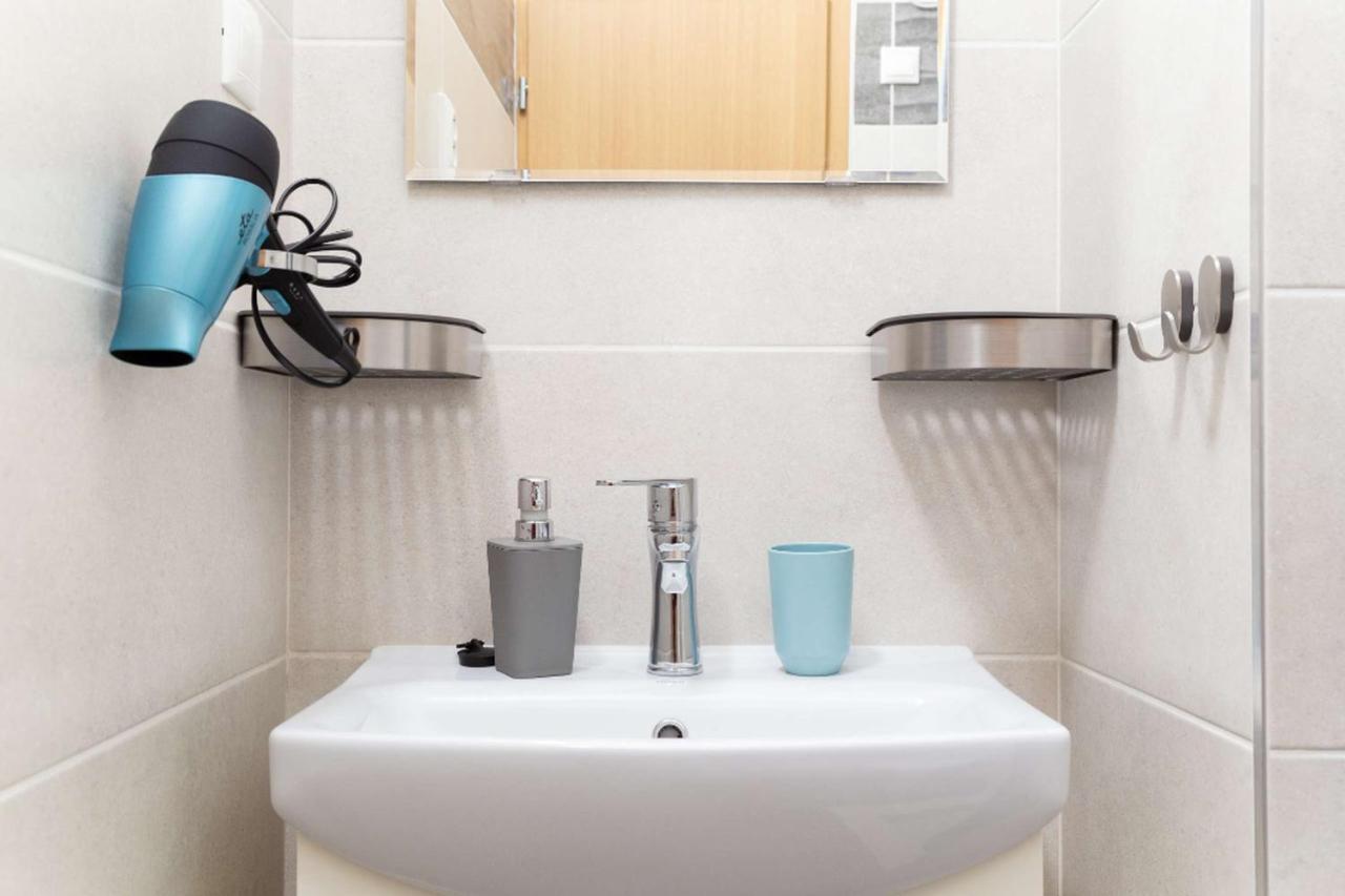 Apartment Jonas - Great Location Near Center