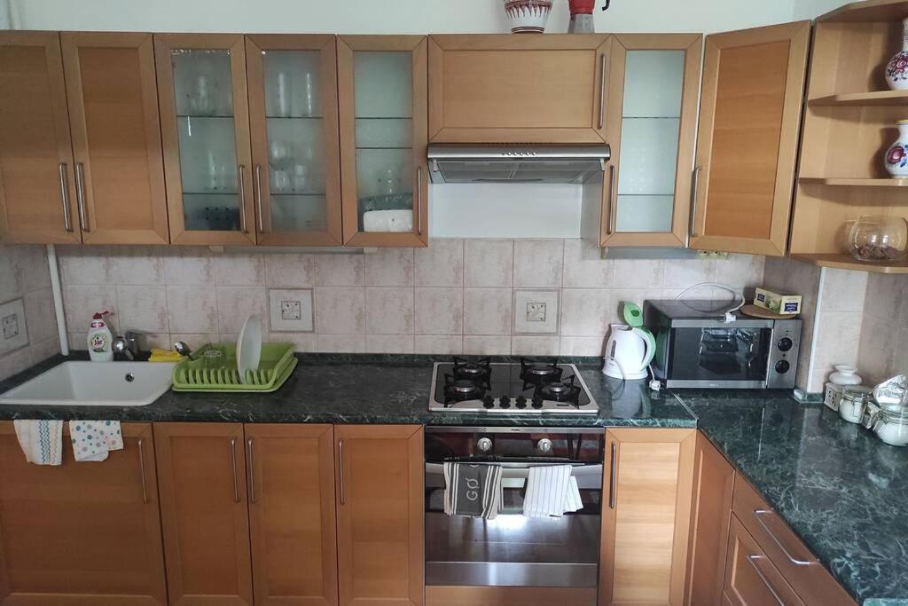 Silent Flat With Sauna In The Centre Of Bratislava, 7min Walking Distance To Downtown Căn hộ