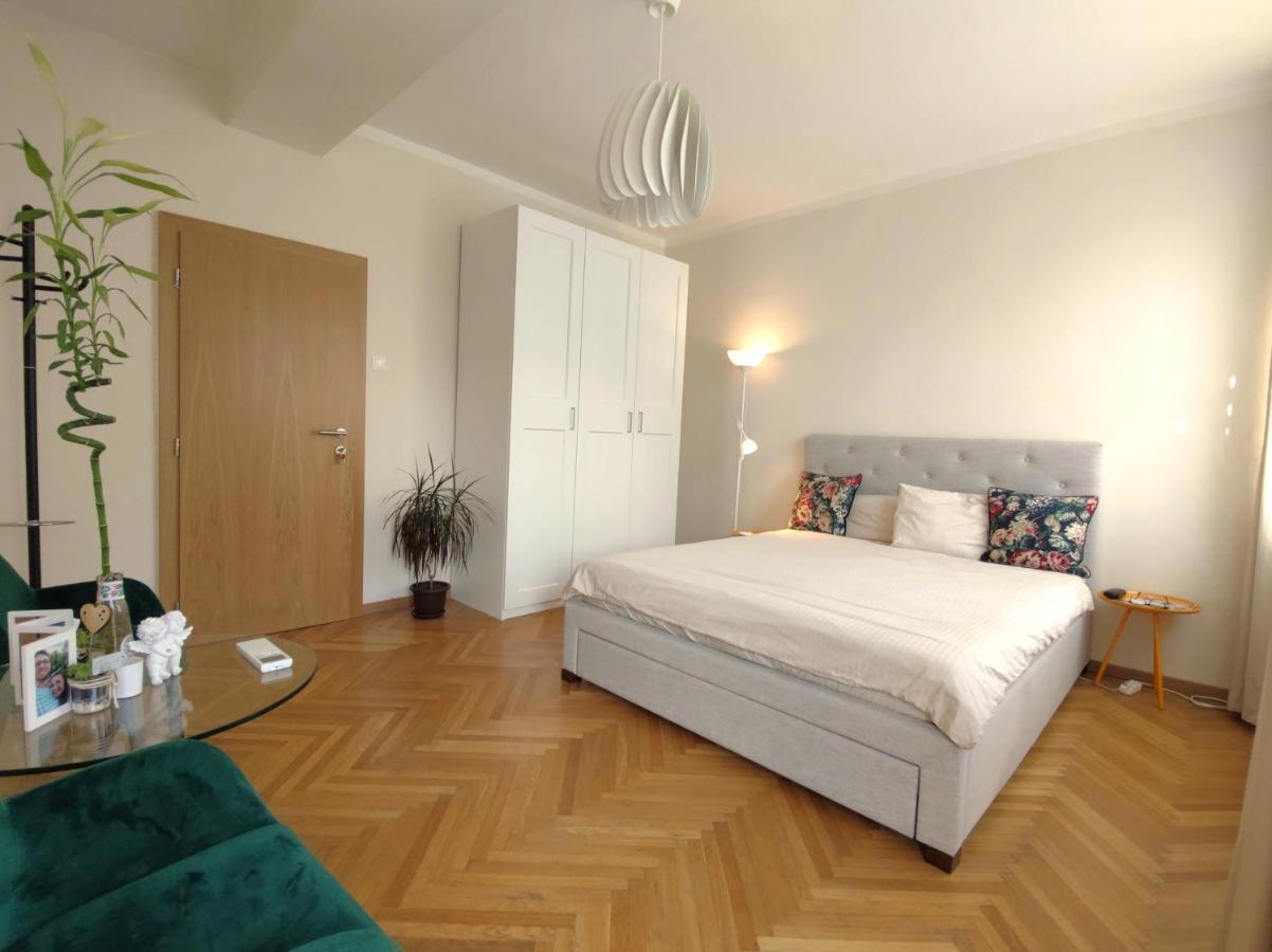 Apartmán Big - 4 Bedroom, 2 Bathroom With Ac *