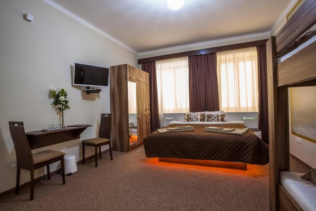 Luxury Air-conditioned Family Spitalska Old Town Apartment Bratislava