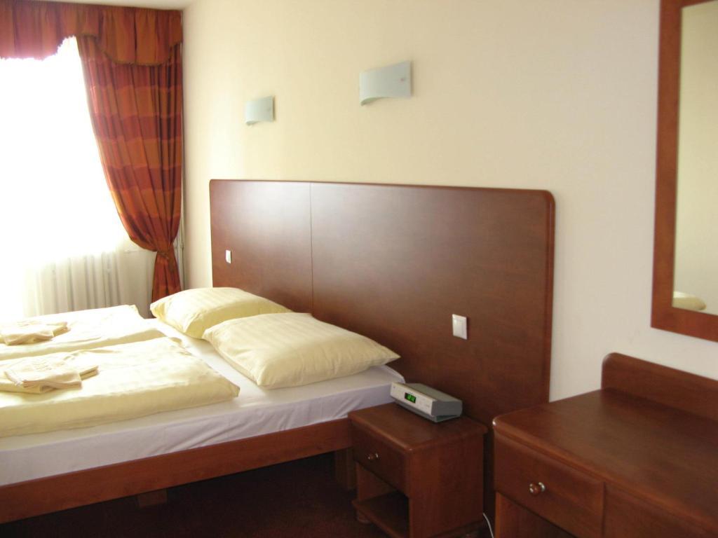 Astra Hotel 3*