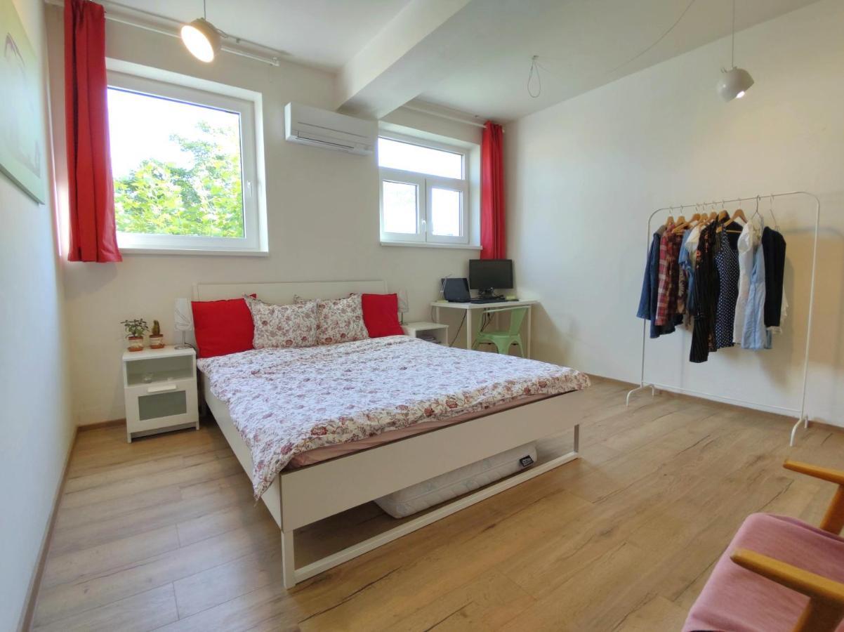 Big - 4 Bedroom, 2 Bathroom With Ac *