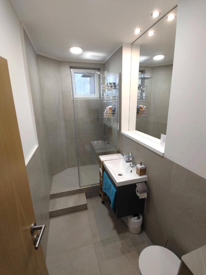 Big - 4 Bedroom, 2 Bathroom With Ac Apartmán Bratislava