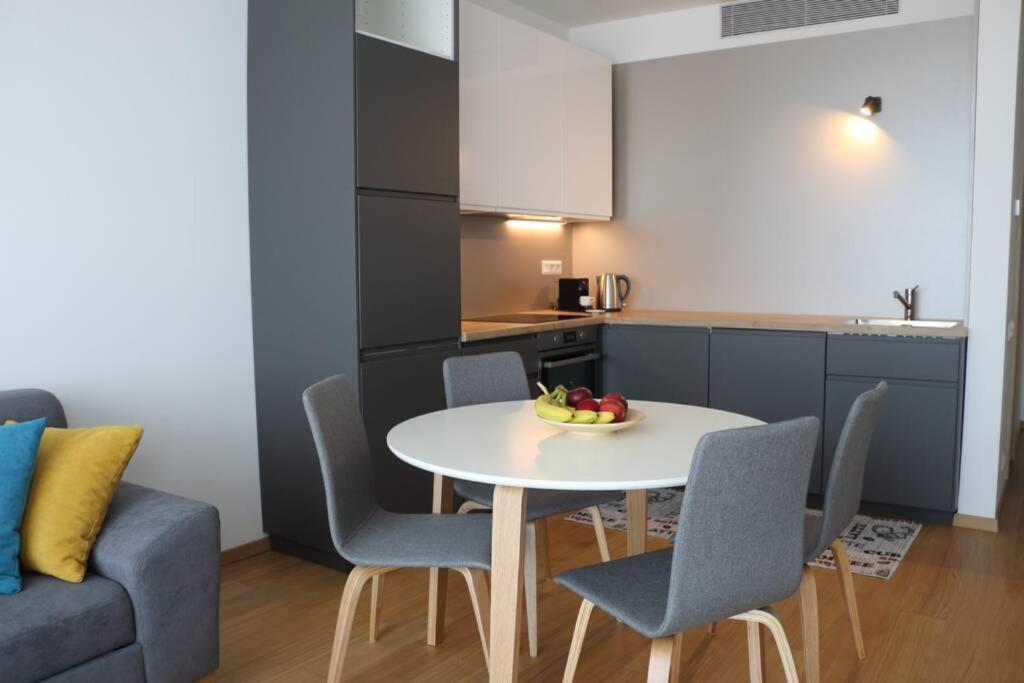 Castle View And Skyline View, Sky Park Apartment