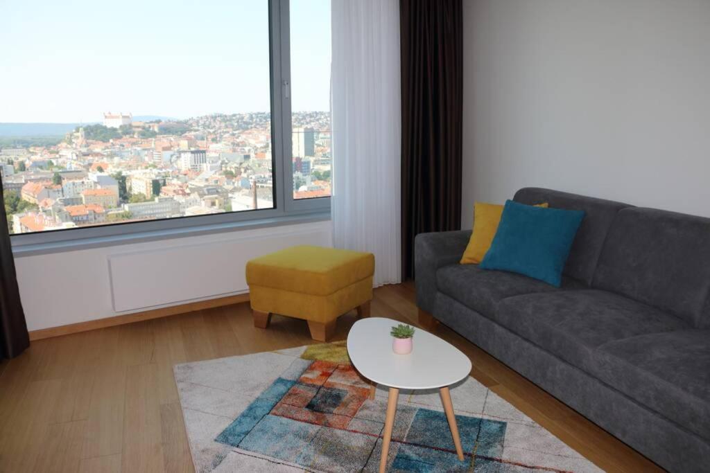 Castle View And Skyline View, Sky Park Apartment