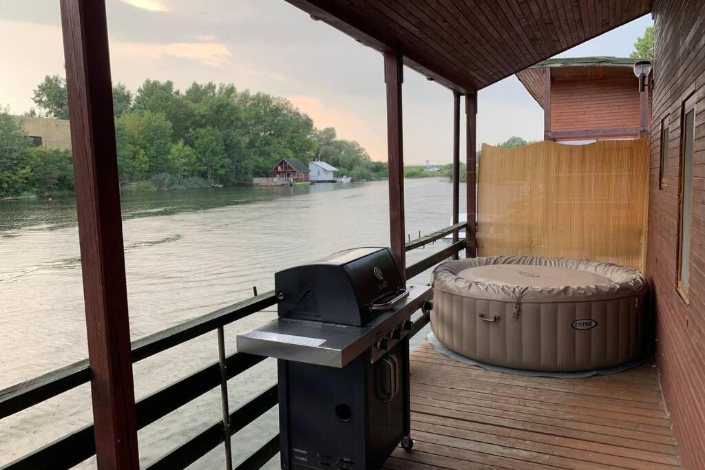 Houseboat - Beacon Of Happiness