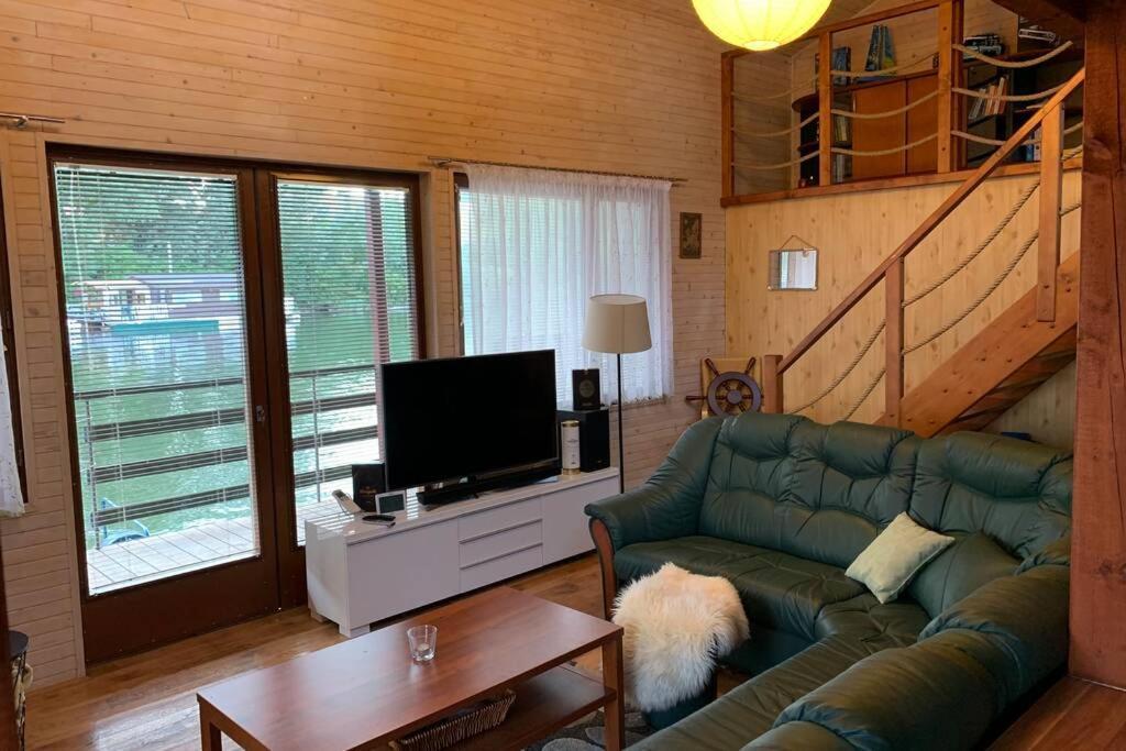 Houseboat - Beacon Of Happiness *