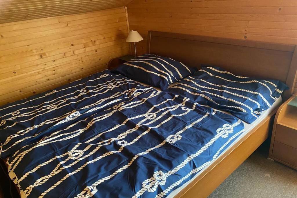 Botel Houseboat - Beacon Of Happiness