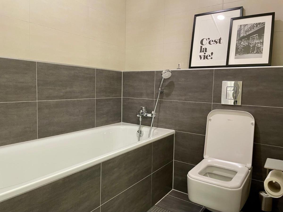 Topview Centre Apartment *