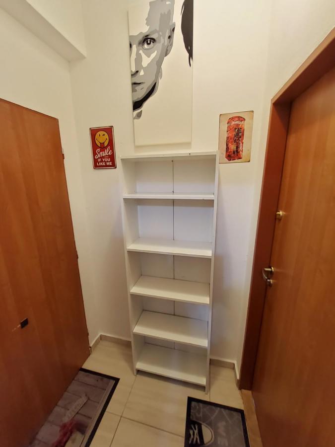 House Apartments, Terrace Grill, Guarded Private Parking, Fast Wifi. *