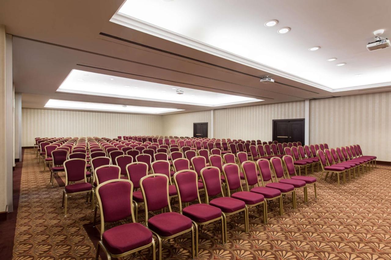Radisson Blu Carlton Hotel, 4* Bratislava