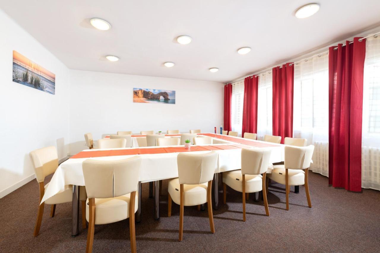 Hotel Hotel Plus 3*