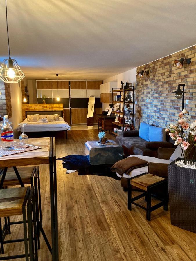 Underground Bratislava-nivy Apartment *