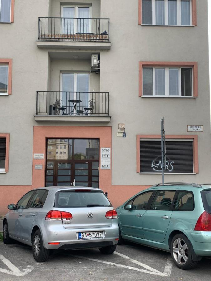 Apartmany Bratislava Apartment