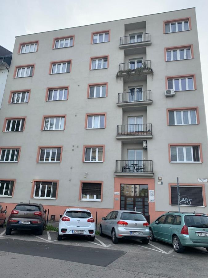 Apartmany Bratislava Apartment *