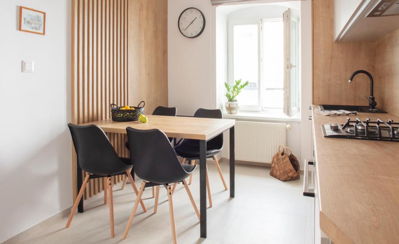 Bastova Apartment *