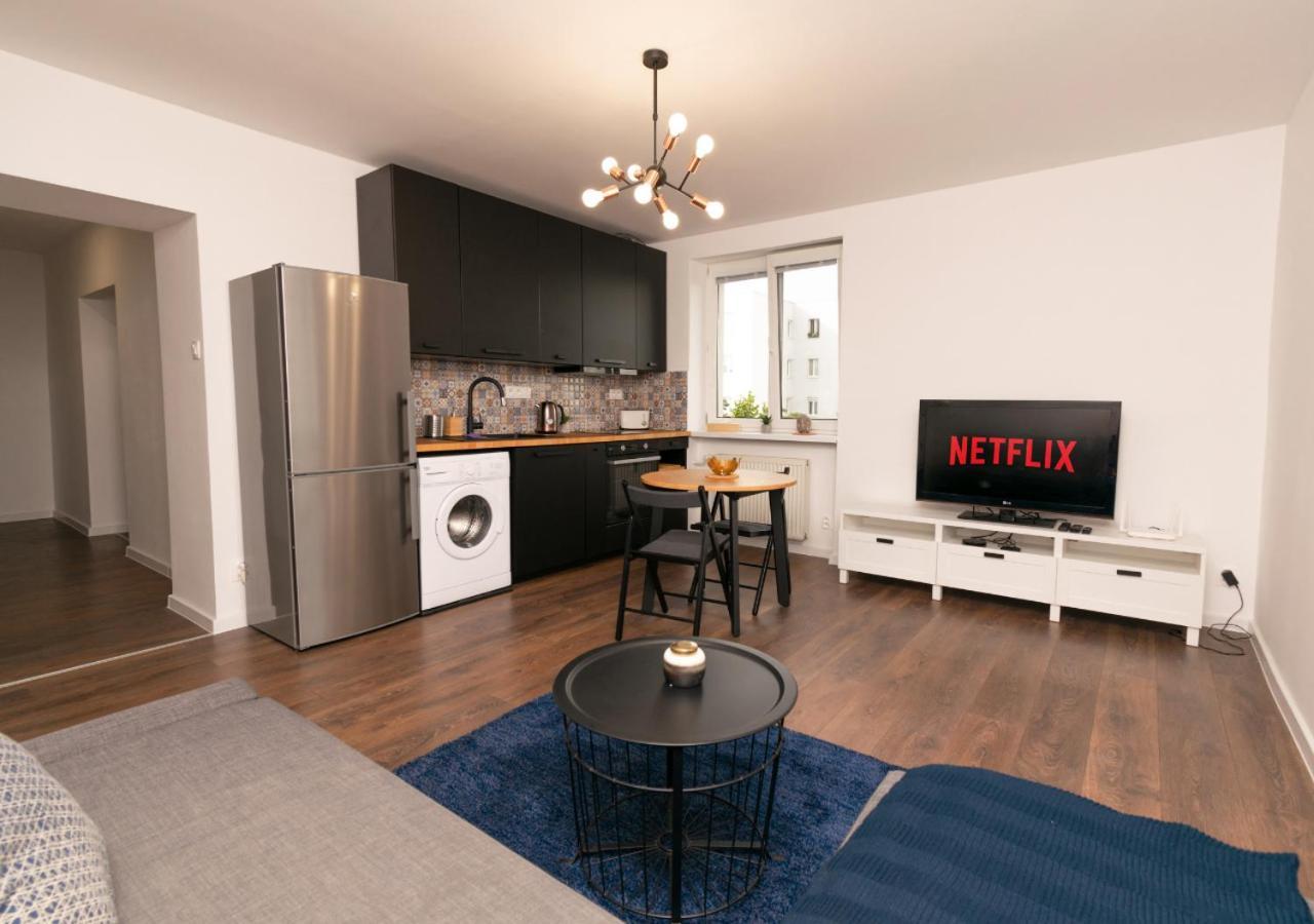 Stadium Apartment *