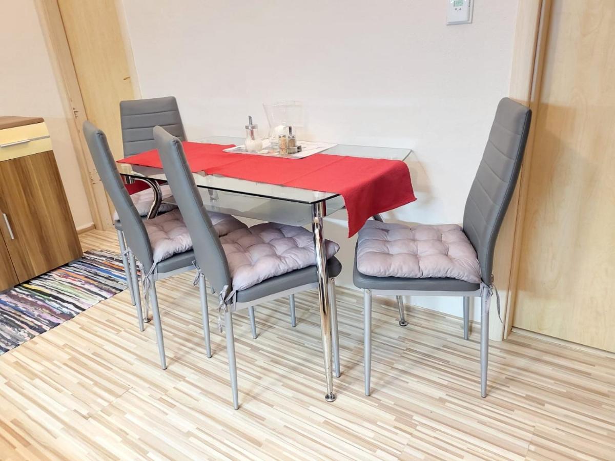 Veľký 2 * Bratislava