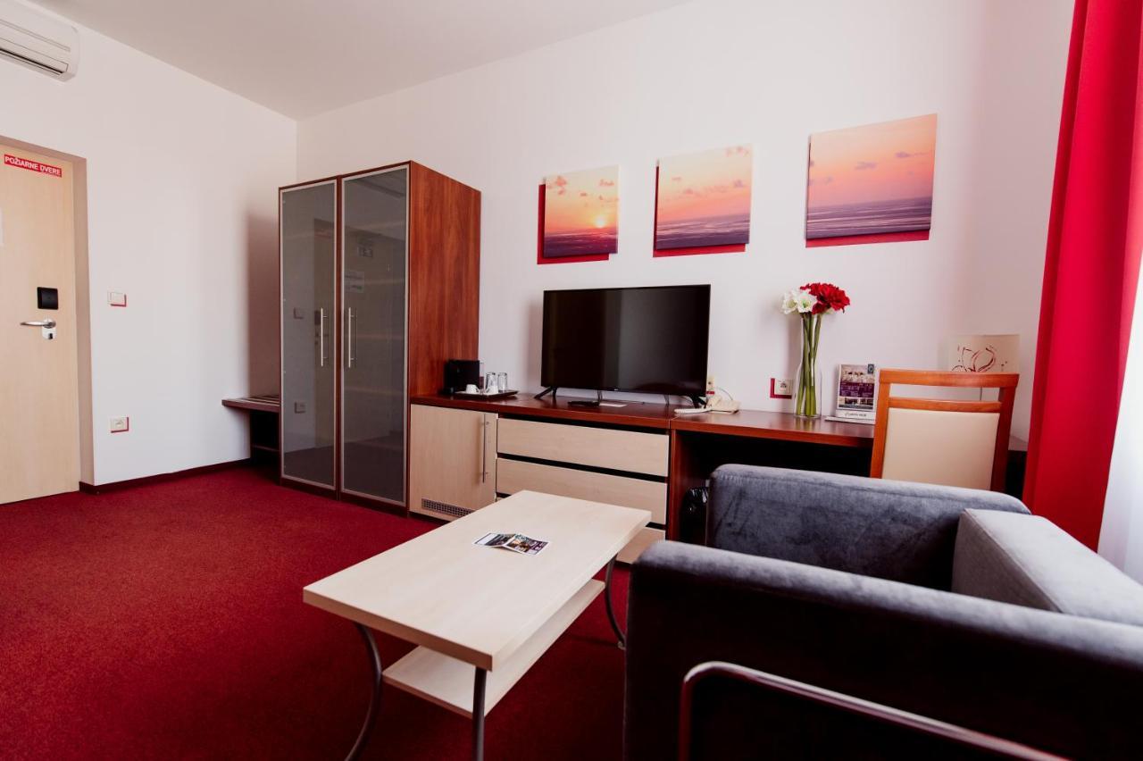 Hotel Color 3*