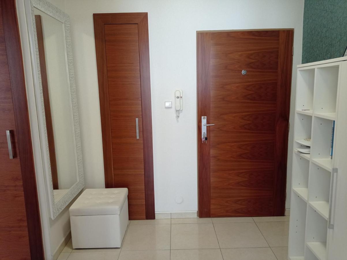 Amazing Flat In Old Town With Large Balcony *