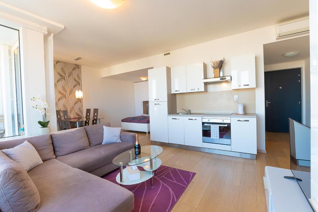 Apartment Panoramaview/31thfloor!/luxury/wifi/parking