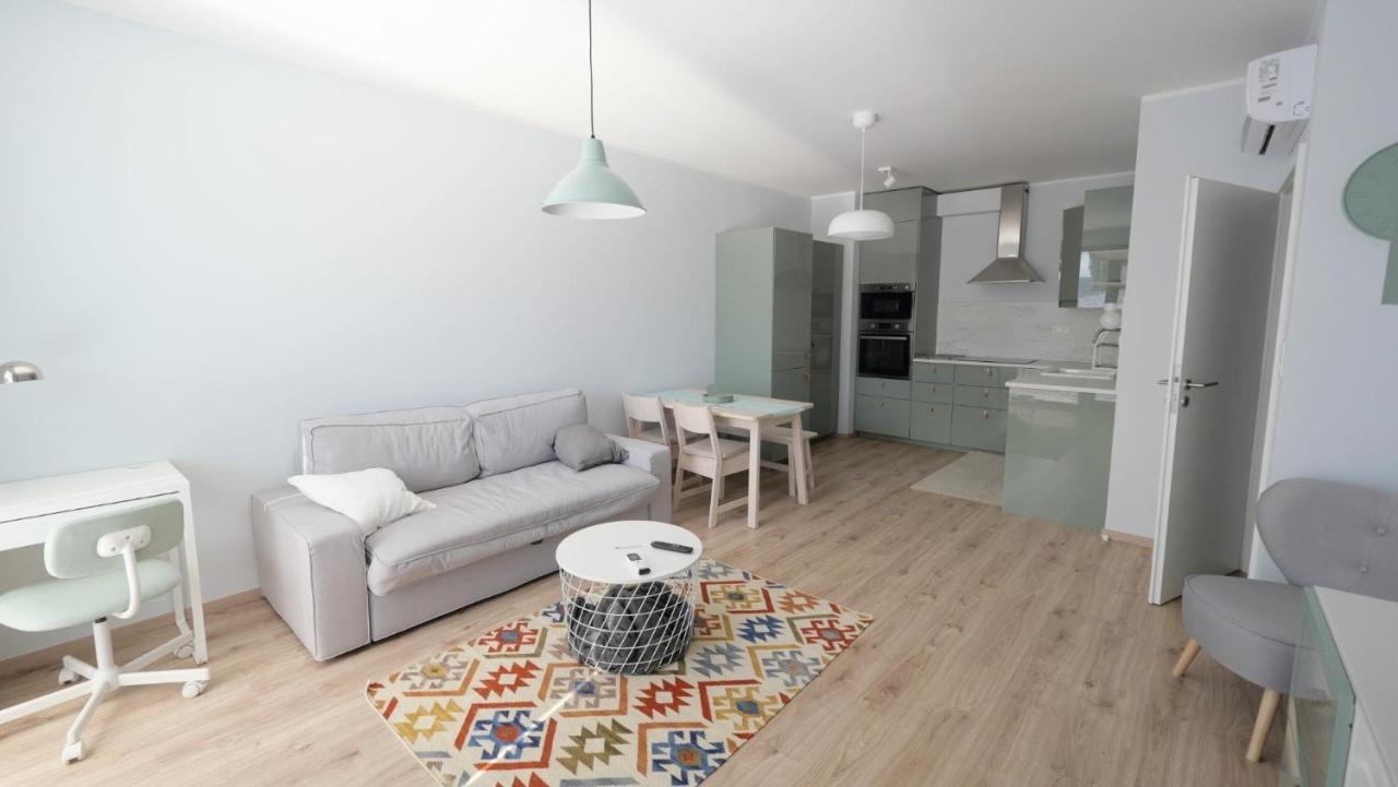 Air-conditioned, 2 With Terrace Apartment