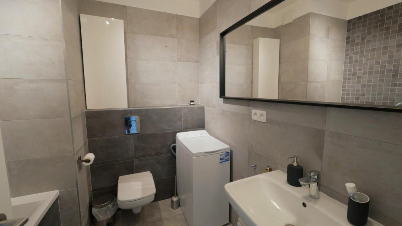 Air-conditioned, 2 With Terrace Apartment