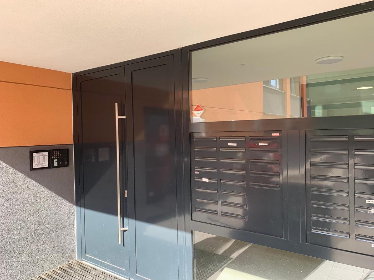 Air-conditioned, 2 With Terrace Apartment *