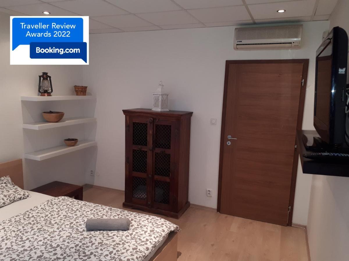 Apartment Utulny V 6 *