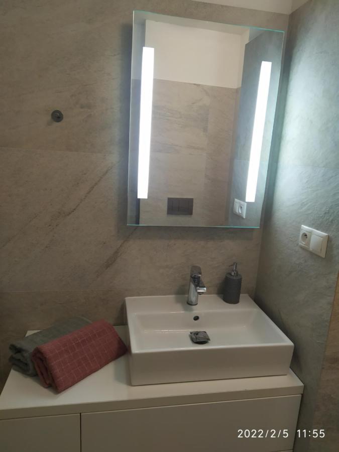 Apartment Krasny S Vyhladmi V Historickom Centre Bratislava