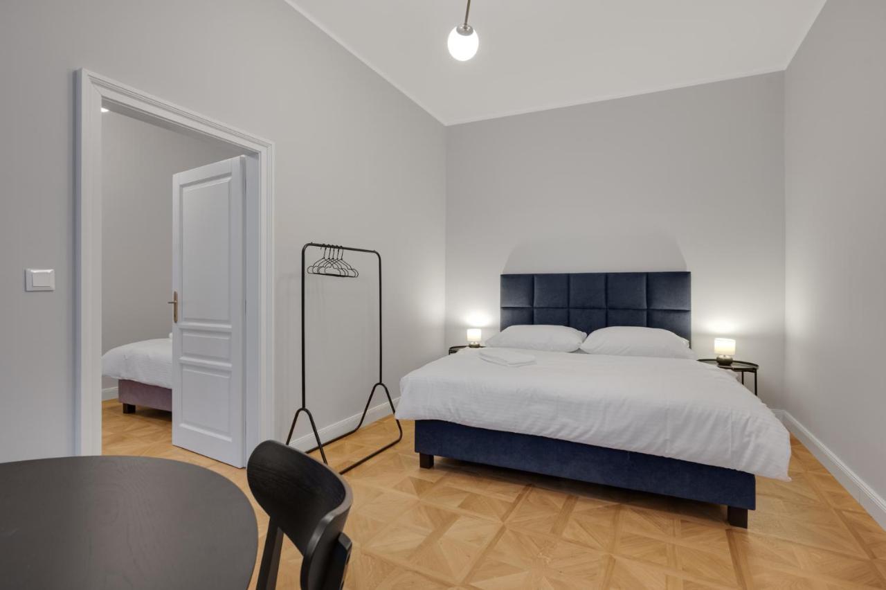 Aparthotel Palace *