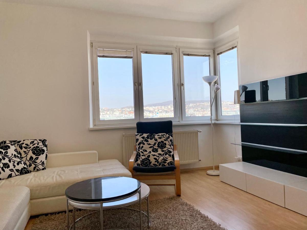 Good Spirit Of Bratislava Apartment *