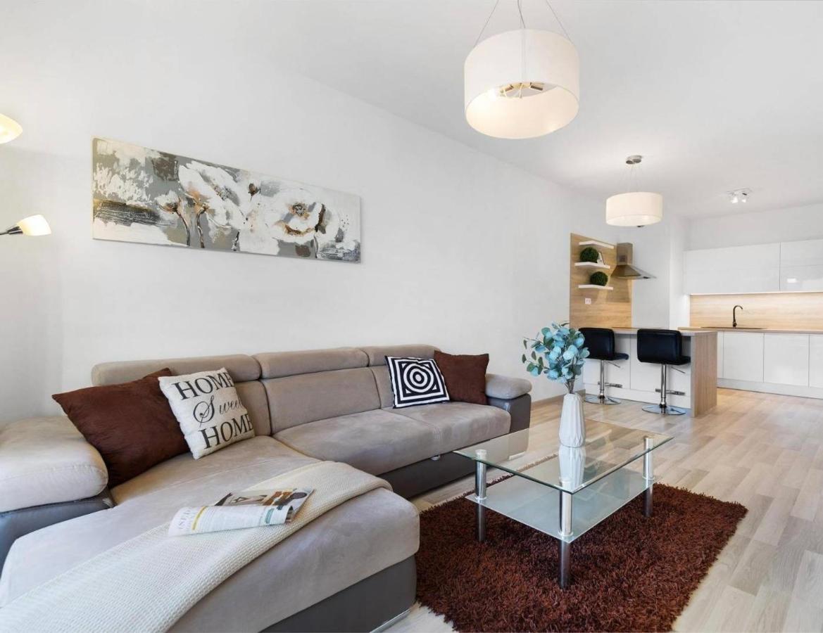 Apartment Sunflower - Modern Large Charming With Balcony