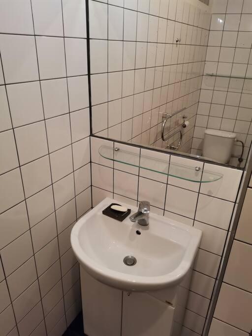 Cozy In The Centre Near Train Station Apartamento Bratislava